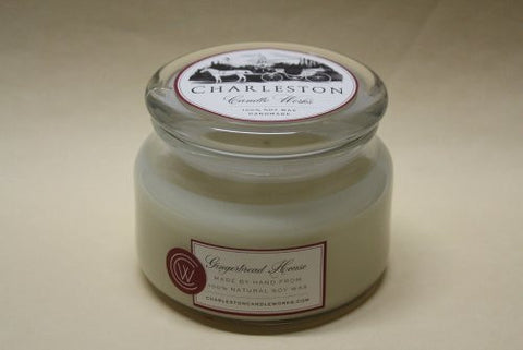 8oz candle that smells like a ginger bread house, handmade with natural soy wax. 